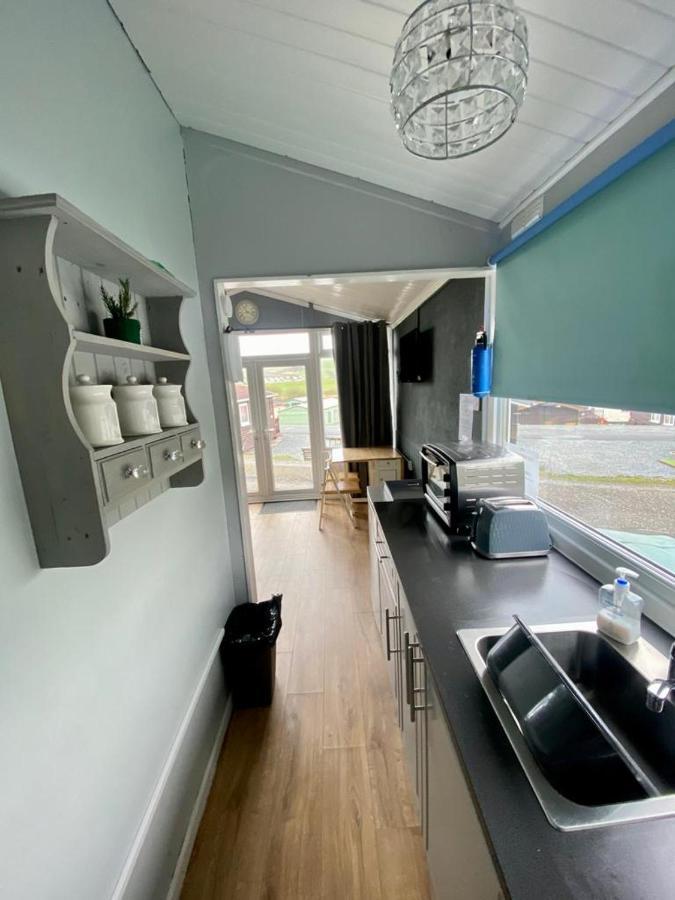 Chalet 135 - Clarach Bay Holiday Village อาเบอรีสวิท ภายนอก รูปภาพ